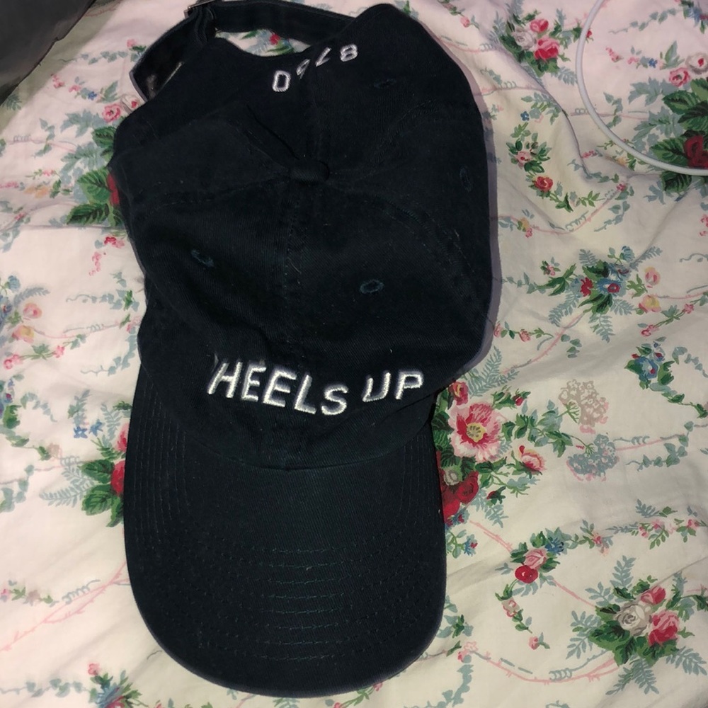 Baseball cap “wheels up logo”